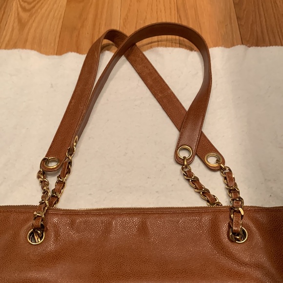 VINTAGE CHANEL Front Pocket Leather Shoulder Bag / Purse - Picture 3 of 11